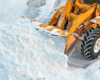 Бизнес на уборке территории от снега